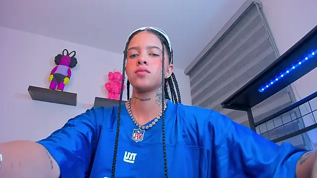 Gangster Girl online show from October 2025 02:32:01 AM