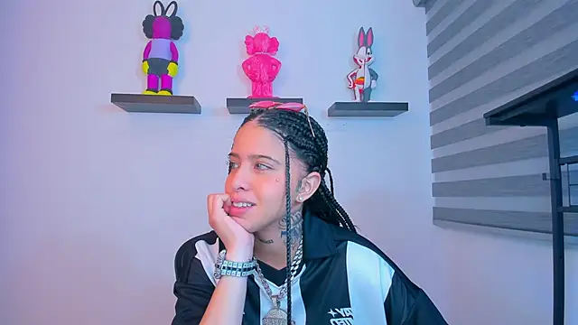 Gangster Girl online show from October 2025 06:50:01 PM