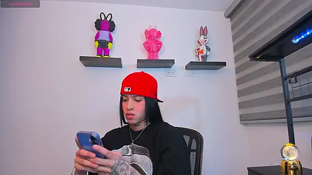 Gangster Girl online show from February 2026 12:49:01 AM