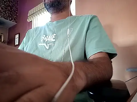 Snapshot of daddy_indian chatting on June 2026 05:19:02 AM daddy indian online show from June 2026 05:19:02 AM