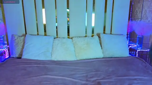 Daisy Delight online show from November 2025 10:14:01 PM