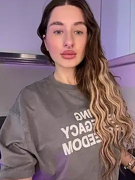 Snapshot of AvaShayy chatting on January 2025 09:12:01 AM AvaShayy online show from January 2025 09:12:01 AM