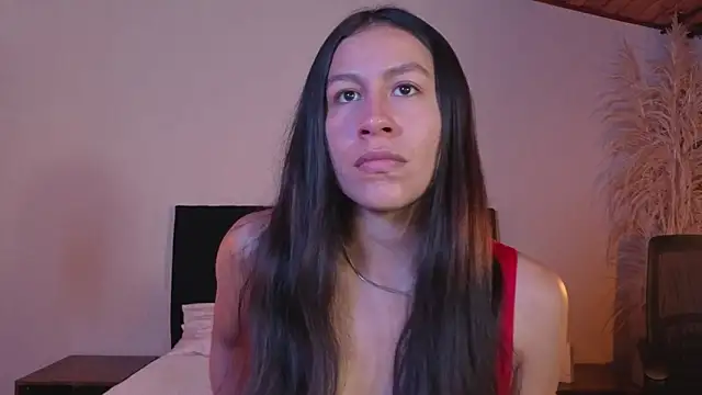 EmiGomez  online show from April 2026 11:51:01 PM