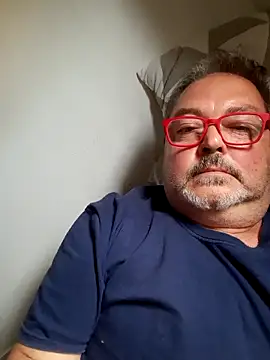 Snapshot of bluangelo chatting on May 2026 12:43:02 PM bluangelo online show from May 2026 12:43:02 PM