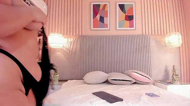 samyriverss online show from October 2025 01:55:02 AM