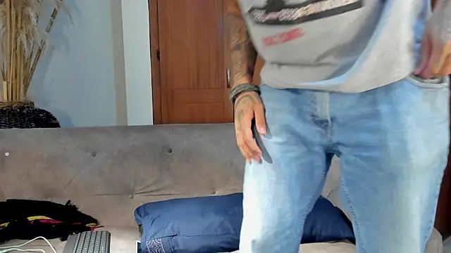 jamesinked  online show from October 2025 02:25:02 AM