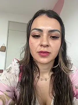 Snapshot of carol_amorim chatting on January 2025 05:58:02 PM carol amorim online show from January 2025 05:58:02 PM