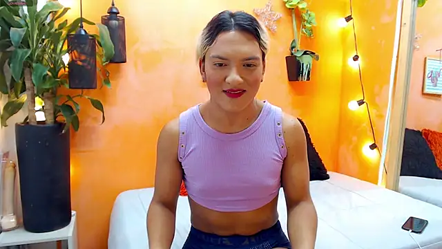 Snapshot of aslyhernandez_7 chatting on December 2024 06:03:02 PM aslyhernandez 7 online show from December 2024 06:03:02 PM