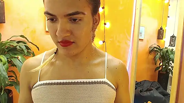 Snapshot of aslyhernandez_7 chatting on January 2025 05:59:02 PM aslyhernandez 7 online show from January 2025 05:59:02 PM