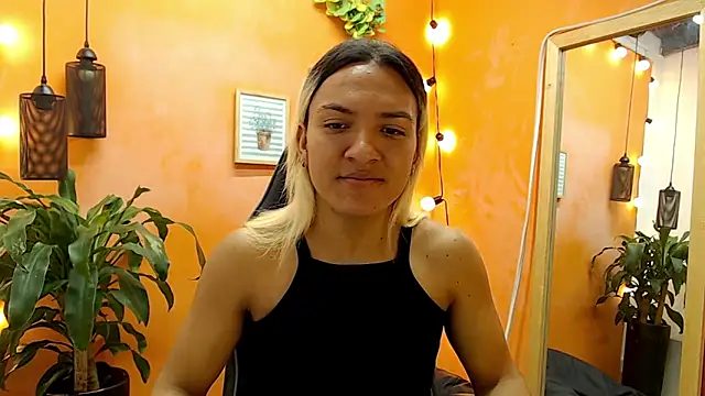 Snapshot of aslyhernandez_7 chatting on January 2025 11:15:02 AM aslyhernandez 7 online show from January 2025 11:15:02 AM