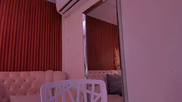 RosarioCruzz online show from April 2026 04:17:02 PM