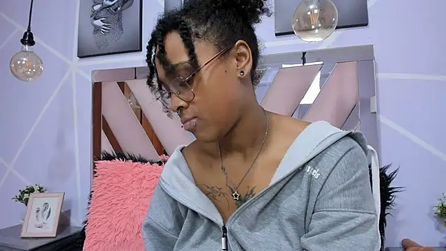 Snapshot of Elith_noa chatting on February 2025 01:44:02 AM Elith noa online show from February 2025 01:44:02 AM