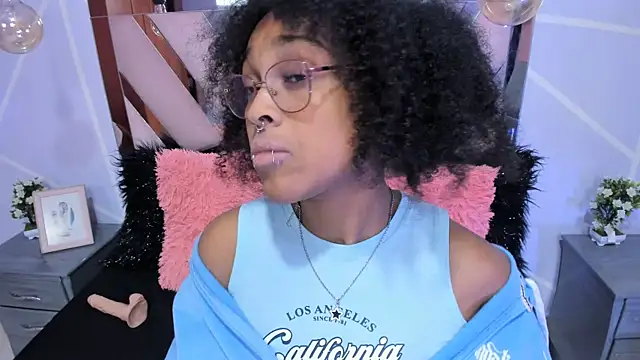 Snapshot of Elith_noa chatting on February 2025 11:38:02 PM Elith noa online show from February 2025 11:38:02 PM
