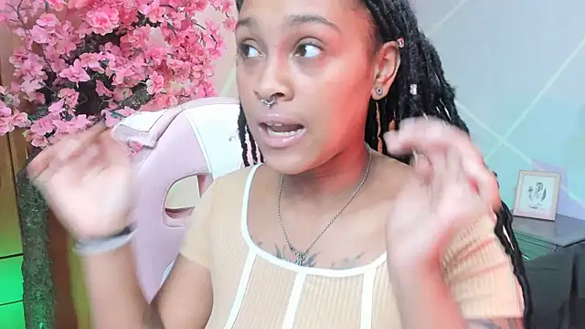 Snapshot of Elith_noa chatting on September 2025 07:36:02 PM Elith noa online show from September 2025 07:36:02 PM