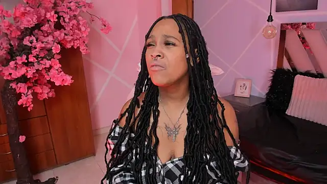 Snapshot of Elith_noa chatting on September 2025 07:37:01 PM Elith noa online show from September 2025 07:37:01 PM
