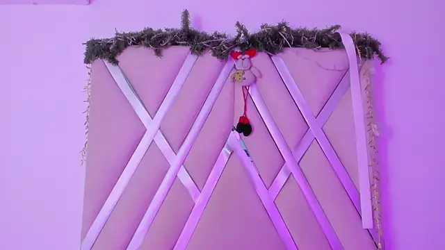  miaquevedo  online show from December 2025 01:39:02 PM