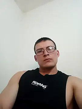 Snapshot of igor_miller20 chatting on January 2025 05:53:01 PM igor miller20 online show from January 2025 05:53:01 PM