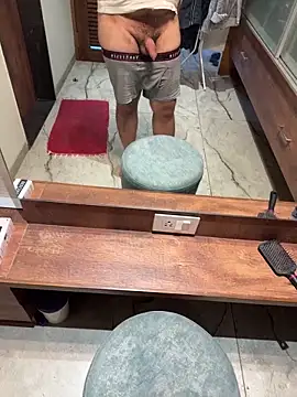 versatile guy01 online show from October 2025 10:03:02 AM