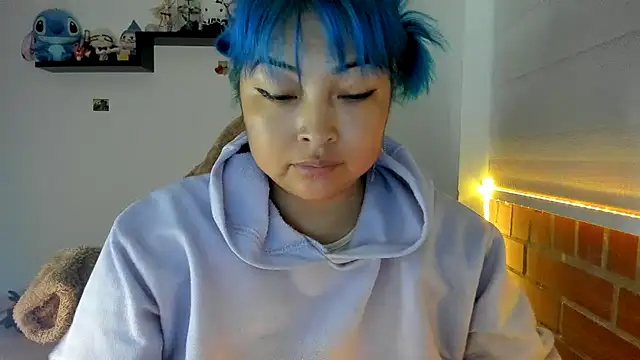 Shaddycute  online show from November 2025 11:00:01 AM