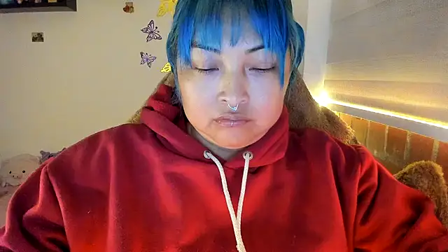 Shaddycute  online show from December 2025 01:32:02 AM