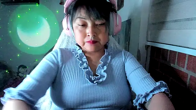 Snapshot of Shaddycute_ chatting on June 2026 11:42:01 PM Shaddycute online show from June 2026 11:42:01 PM