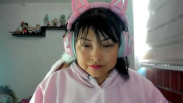 Snapshot of Shaddycute_ chatting on August 2026 12:32:02 PM Shaddycute online show from August 2026 12:32:02 PM