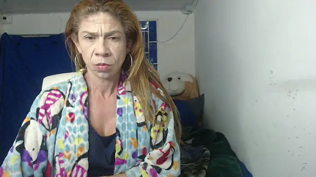 Antonella borja online show from October 2025 05:04:02 AM