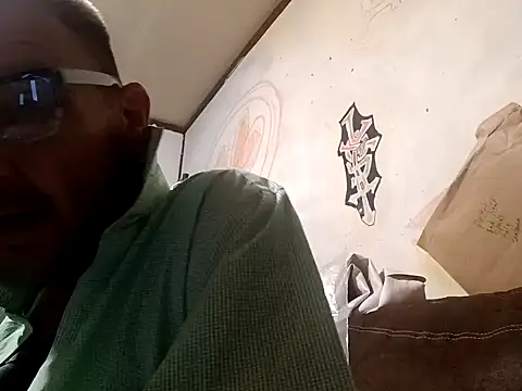 Snapshot of gettinit2wice chatting on December 2024 03:17:02 PM gettinit2wice online show from December 2024 03:17:02 PM