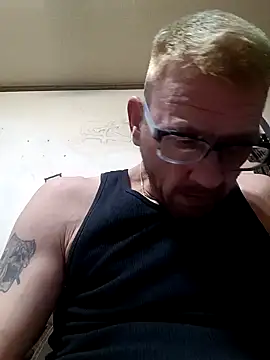 Snapshot of gettinit2wice chatting on January 2025 03:01:01 AM gettinit2wice online show from January 2025 03:01:01 AM