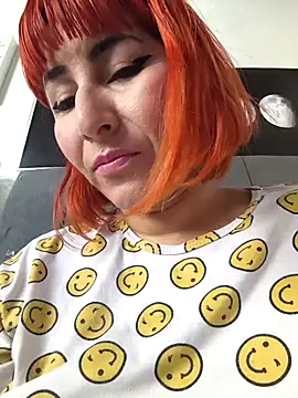 florecita9 online show from October 2025 04:42:01 PM