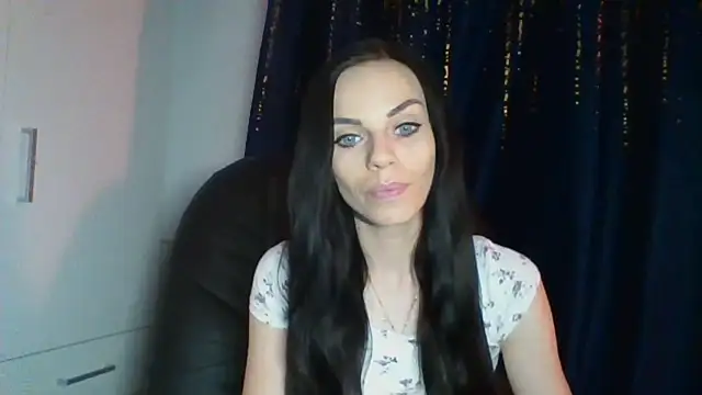 CassieSensual online show from October 2025 06:18:02 PM