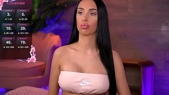 KairaAndrews online show from October 2025 06:50:02 PM