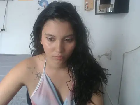 HannaKlein online show from November 2025 06:01:02 PM