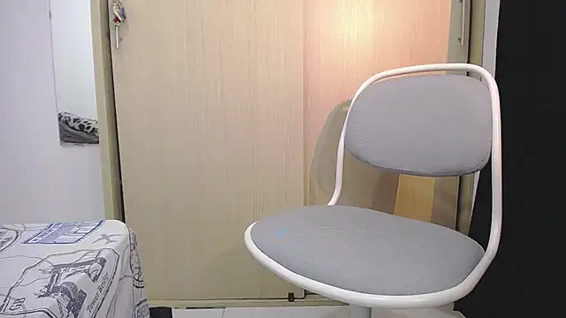 Snapshot of TommyMyler chatting on December 2024 12:29:02 AM TommyMyler online show from December 2024 12:29:02 AM