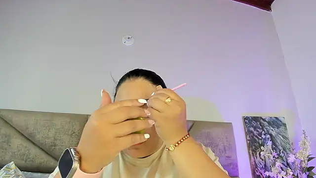 Salomesimos1 online show from January 2025 04:35:01 PM