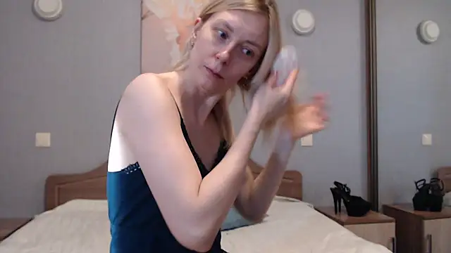 AvelinaLeoni online show from February 2025 06:37:01 AM