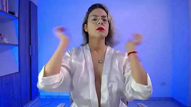 candydowson1 online show from October 2025 05:23:02 PM