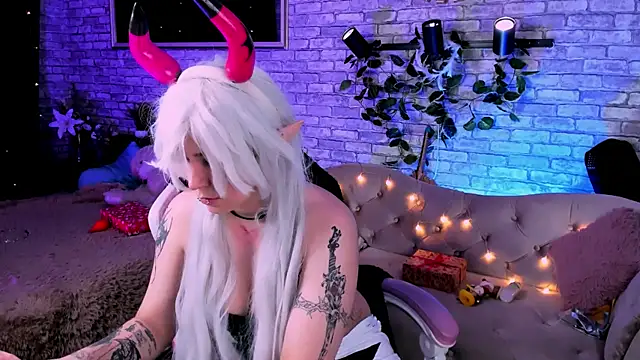 Alex Howell online show from January 2025 02:26:02 AM