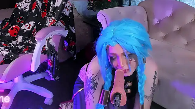 Alex Howell online show from January 2025 12:27:02 AM