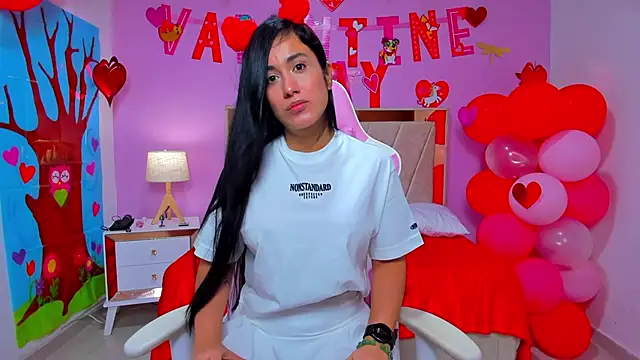 Miia harper  online show from February 2025 11:53:01 AM