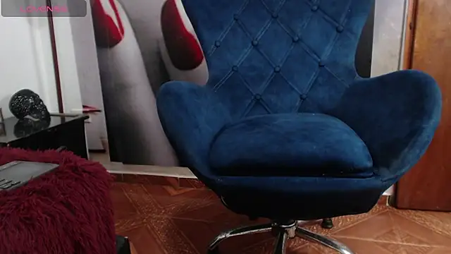 karenlennox1 online show from December 2024 06:21:02 AM