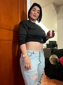 karenlennox1 online show from October 2025 10:40:02 PM