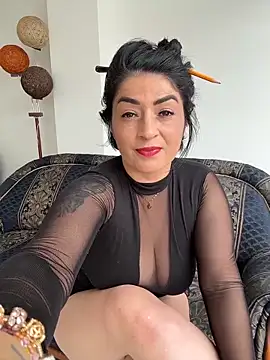 karenlennox1 online show from February 2026 07:54:01 PM