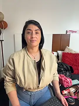 karenlennox1 online show from April 2026 01:41:02 AM