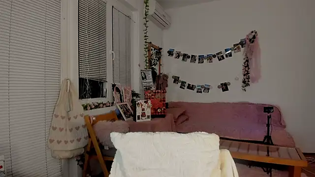 Jenny darling love online show from December 2024 06:18:02 PM