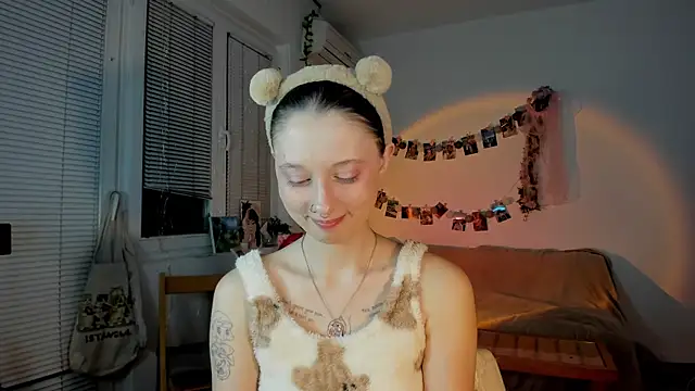 Jenny darling love online show from March 2025 07:36:01 PM