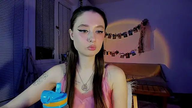 Jenny darling love online show from March 2025 07:02:02 PM