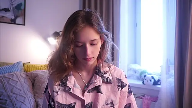 EdlinHargus online show from November 2025 05:53:01 AM