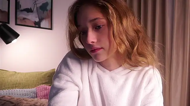 EdlinHargus online show from November 2025 02:57:01 AM