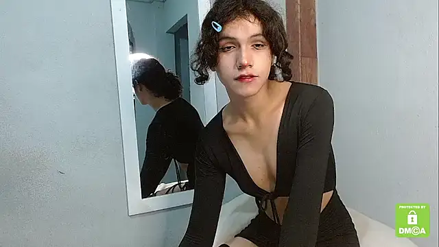 Snapshot of crista_rouse chatting on January 2025 04:39:02 AM crista rouse online show from January 2025 04:39:02 AM